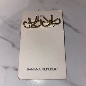 Banana Republic Gold Bow Stud Earrings | One Size | New w/ Tag
